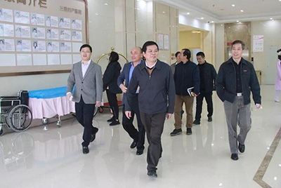 區(qū)委書記趙學(xué)峰等領(lǐng)導(dǎo)一行蒞臨我院馬尾院區(qū)調(diào)研指導(dǎo)工作
