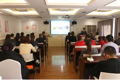 泉州福興婦產(chǎn)醫(yī)院創(chuàng)新服務(wù) 孕產(chǎn)婦心理健康評(píng)估門(mén)診與個(gè)體營(yíng)養(yǎng)分析儀助力母嬰健康